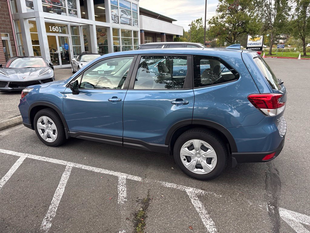 Used 2019 Subaru Forester AWD/4WD image 3