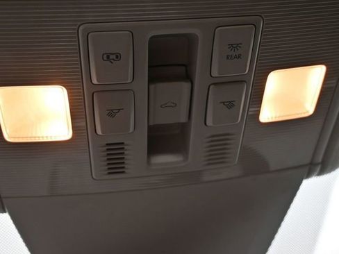 Used 2019 Volkswagen Atlas SEL FWD image 38