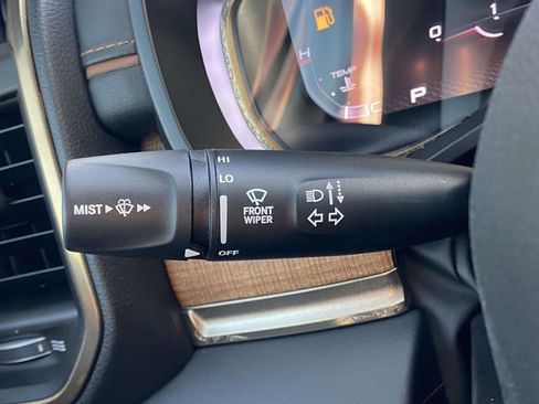 Used 2023 RAM 1500 Limited image 23