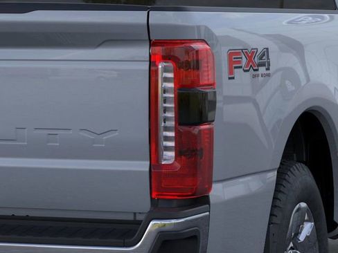 New 2025 Ford F250 Lariat w/ Lariat Ultimate Package image 21