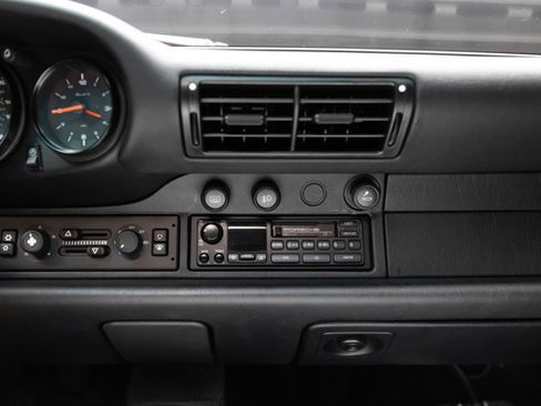 Used 1995 Porsche 911 Carrera RWD image 71