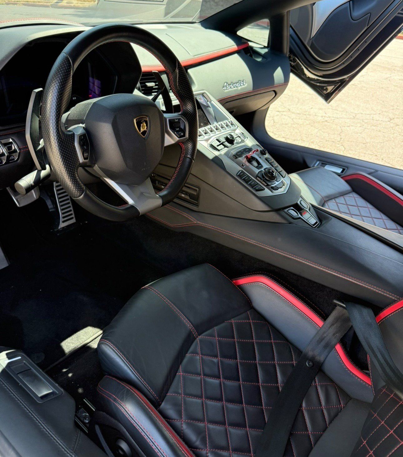 Used 2018 Lamborghini Aventador S AWD/4WD image 16