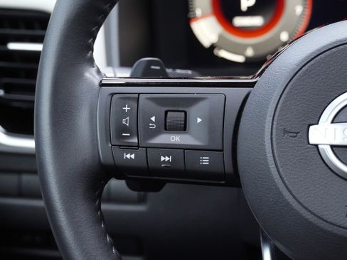 Used 2024 Nissan Rogue SL w/ SL Premium Package FWD image 21