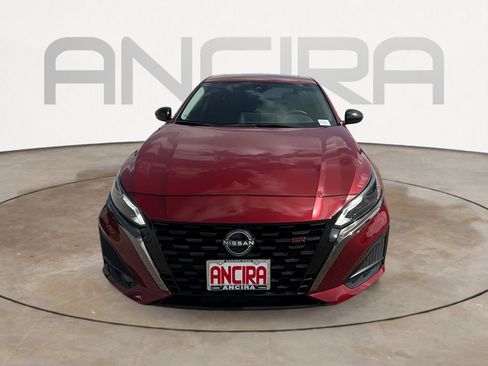 Used 2024 Nissan Altima 2.5 SR w/ SR Premium Package FWD image 6