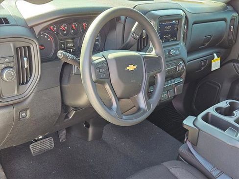 New 2026 Chevrolet Silverado 1500 Custom image 3