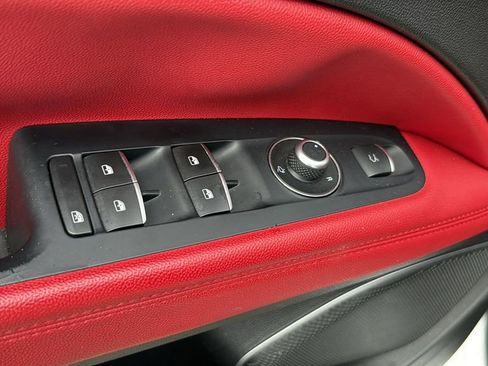 Used 2019 Alfa Romeo Stelvio Sport w/ Quick Order Package 22K Sport RWD image 29