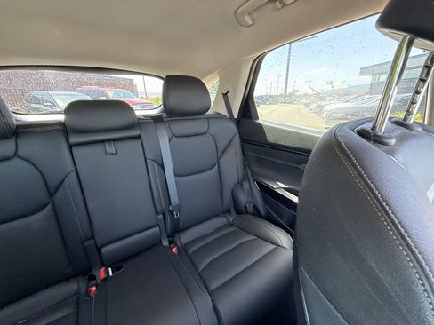 Used 2025 Genesis GV70 2.5T AWD/4WD image 14