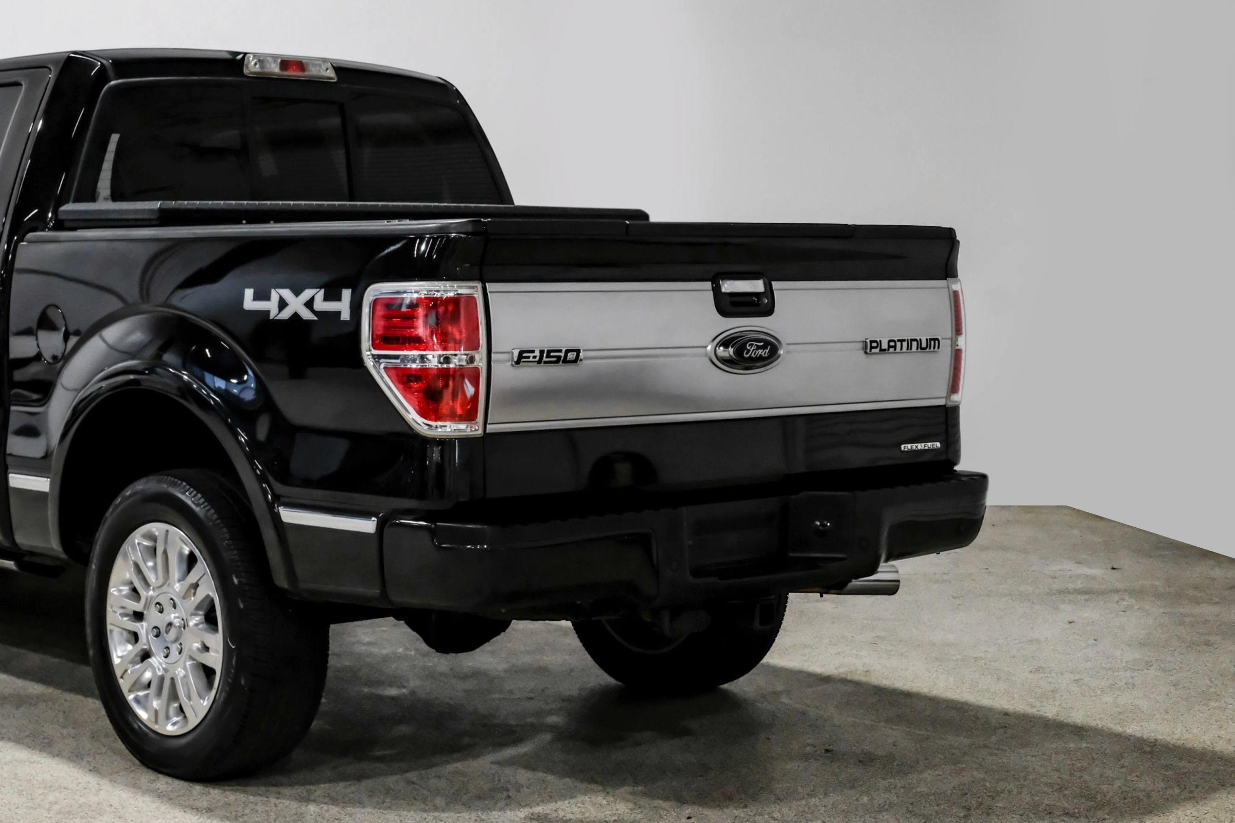 Used 2014 Ford F150 Platinum AWD/4WD image 15