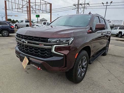 Used 2022 Chevrolet Tahoe Z71 w/ Luxury Package AWD/4WD image 1