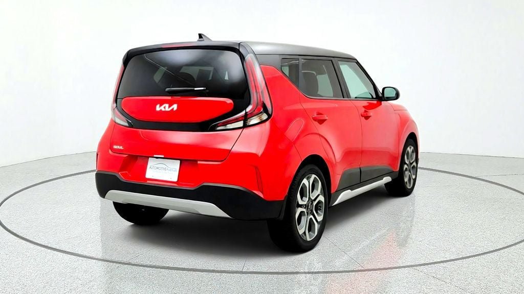 Used 2025 Kia Soul EX FWD image 5