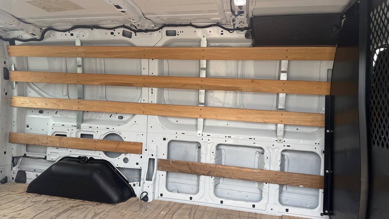 Used 2019 Ford Transit 250 130 Low Roof w/ Exterior Upgrade Package RWD image 27