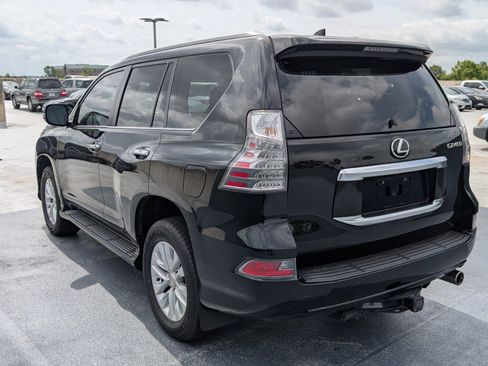 Used 2021 Lexus GX 460 Premium w/ Premium Package AWD/4WD image 3