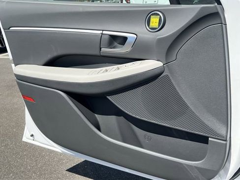 New 2026 Hyundai Sonata SEL FWD image 24