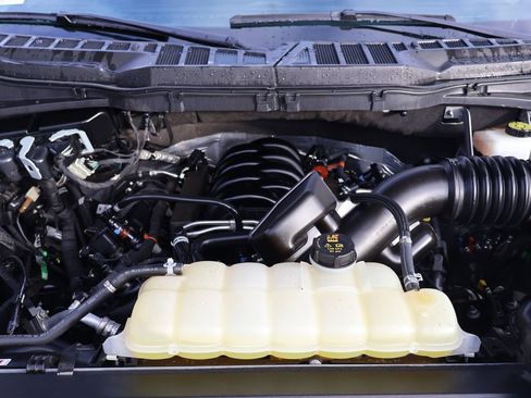 Used 2023 Ford F150 XLT image 13