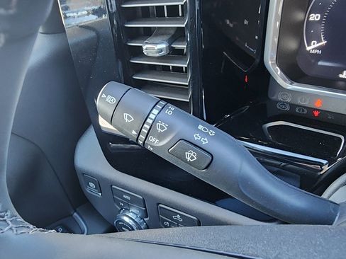 New 2026 GMC Sierra 1500 Elevation image 23