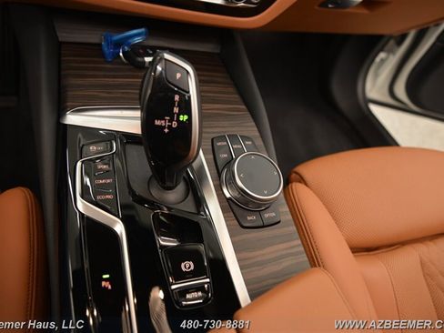 Used 2023 BMW 530i w/ Premium Package RWD image 36
