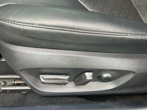 Used 2021 Toyota Camry XSE FWD image 8