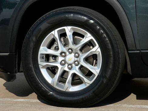 Used 2021 Chevrolet Traverse LT AWD/4WD image 28