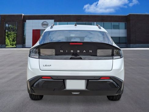 New 2026 Nissan Leaf Platinum+ w/ Cargo Package (Platinum+) FWD image 4