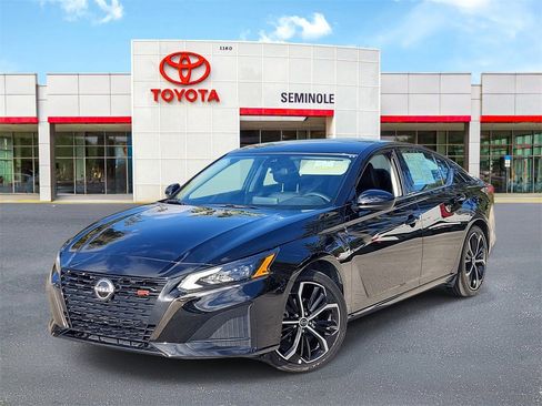 Used 2025 Nissan Altima 2.5 SR image 1
