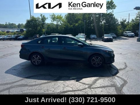 Certified 2023 Kia Forte LXS w/ LXS Technology Package FWD image 4