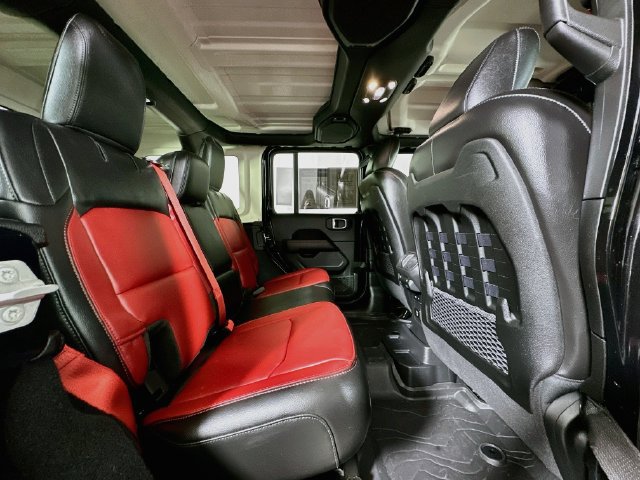 Used 2023 Jeep Wrangler Unlimited Rubicon 392 AWD/4WD image 34