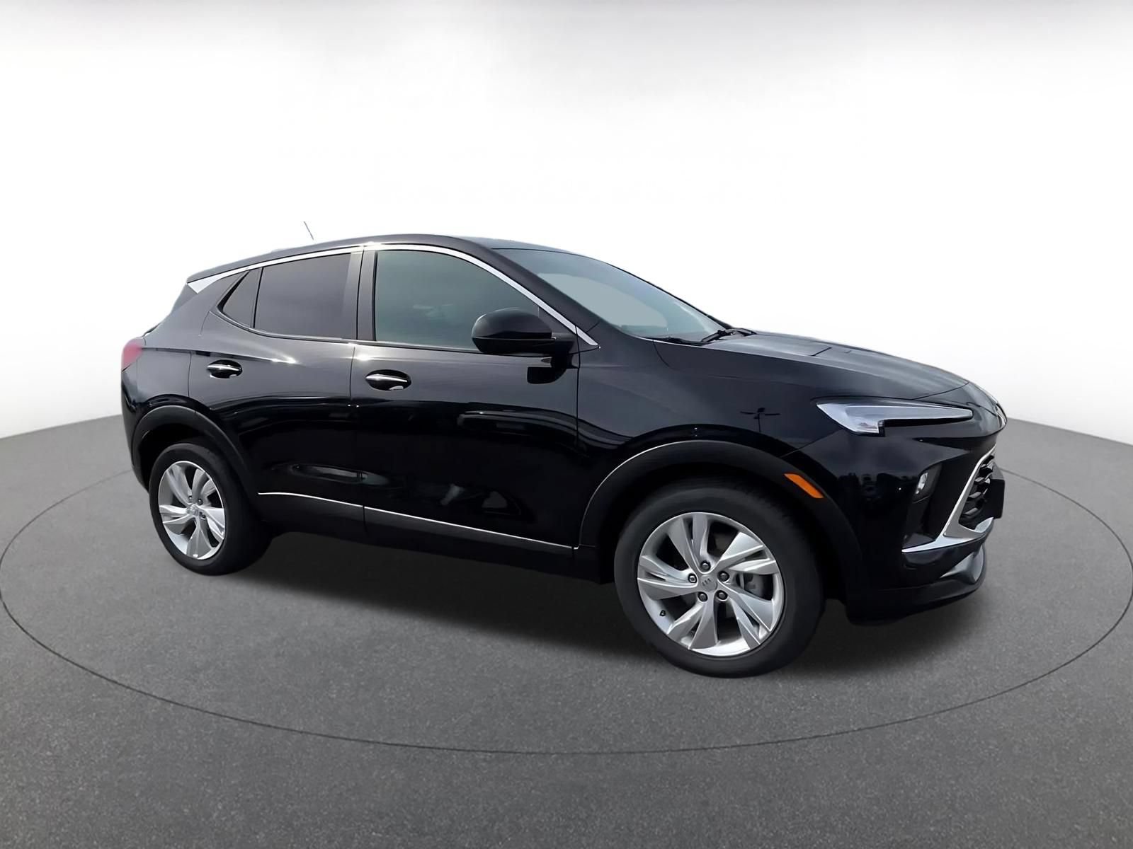 Used 2025 Buick Encore GX Preferred FWD image 2