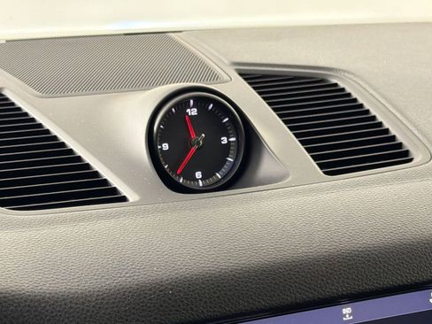 Used 2019 Porsche Cayenne S image 21