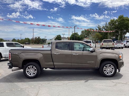 Used 2016 GMC Canyon SLT w/ Driver Alert Package AWD/4WD image 2