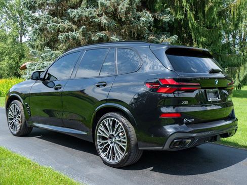 Used 2025 BMW X5 M60i AWD/4WD image 5