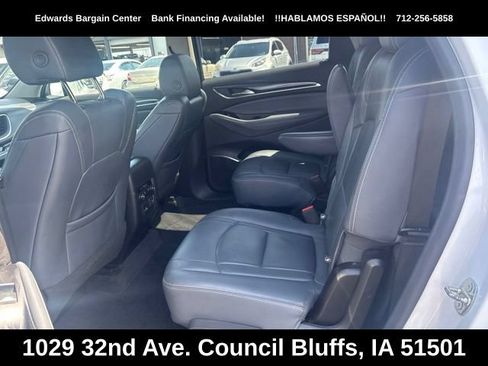 Used 2019 Buick Enclave Essence AWD/4WD image 11