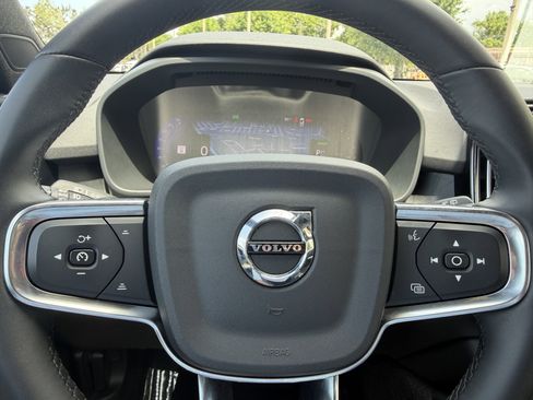 Used 2023 Volvo XC40 Recharge Plus w/ Protection Package Premier AWD/4WD image 31