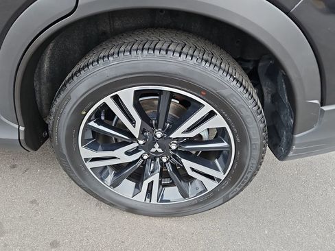 Used 2024 Mitsubishi Eclipse Cross SE image 32