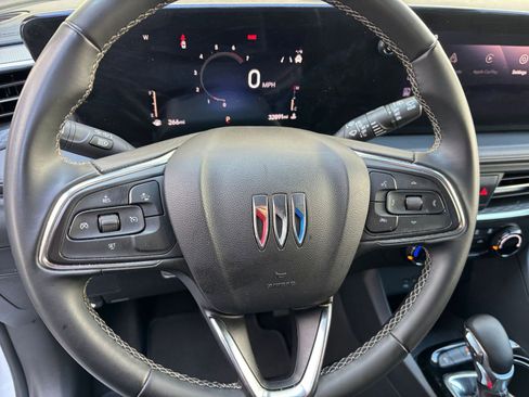 Used 2025 Buick Encore GX Preferred image 28