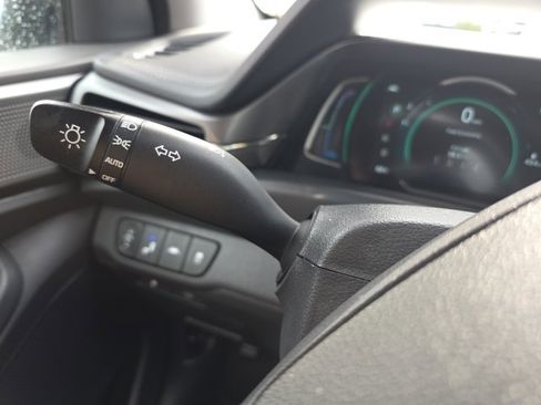 Used 2020 Hyundai Ioniq SE image 14