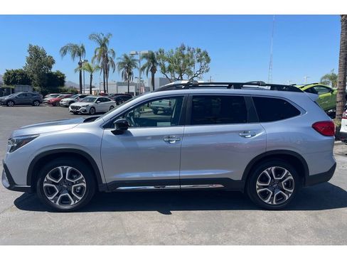 Certified 2025 Subaru Ascent Touring w/ Popular Package #2 AWD/4WD image 2