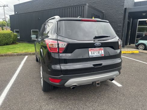 Used 2017 Ford Escape Titanium w/ Equipment Group 301A AWD/4WD image 11