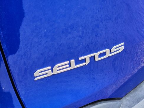 Used 2024 Kia Seltos LX AWD/4WD image 12