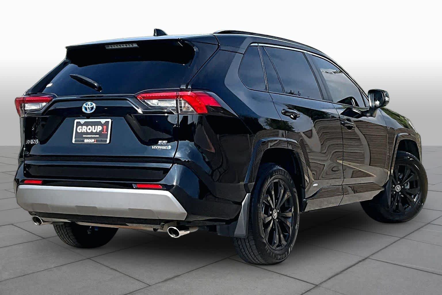 Used 2023 Toyota RAV4 SE AWD/4WD image 13