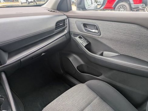 Used 2023 Nissan Rogue SV FWD image 18
