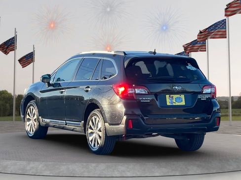 Used 2018 Subaru Outback 3.6R Touring w/ Popular Package #3 image 5