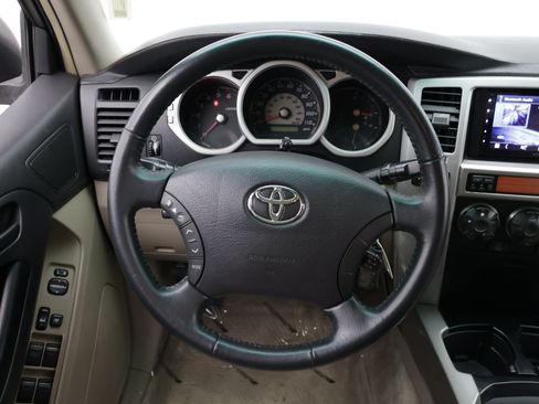 Used 2005 Toyota 4Runner SR5 RWD image 24