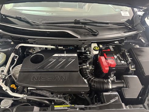 Used 2023 Nissan Rogue S image 33