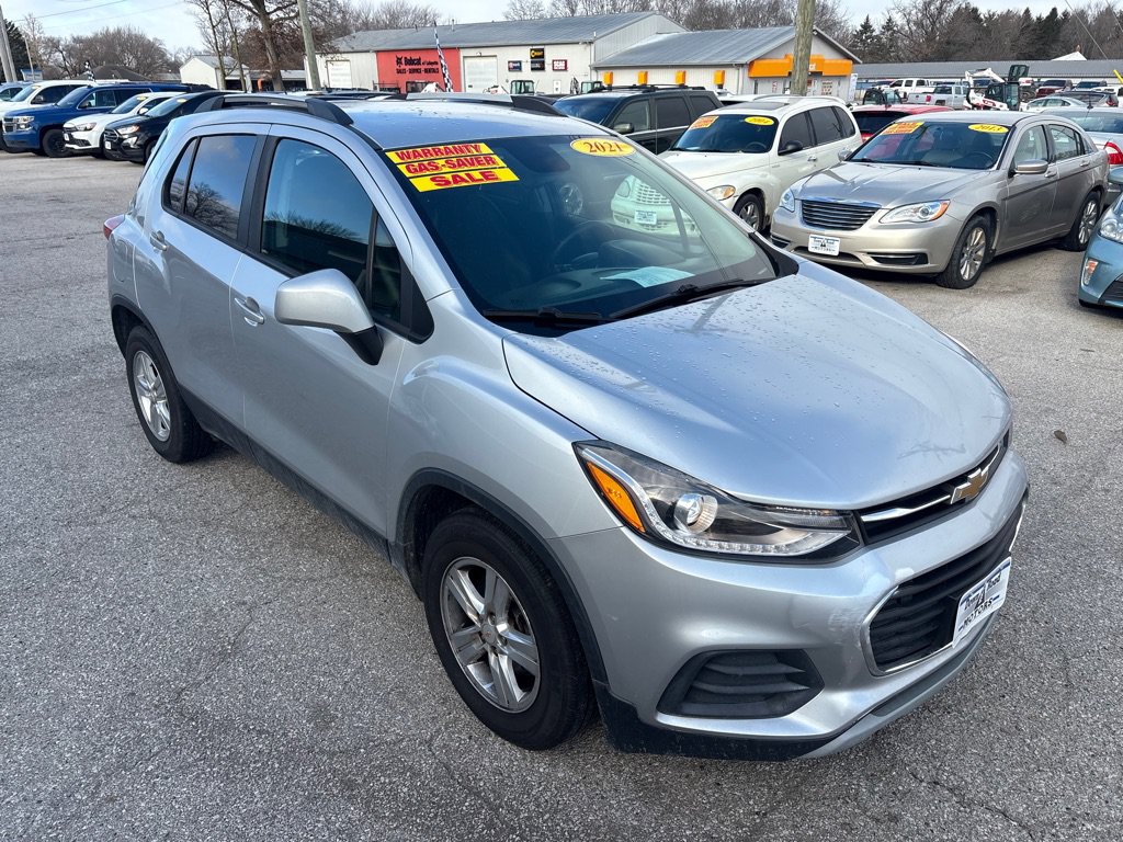 Used 2021 Chevrolet Trax LT FWD image 1