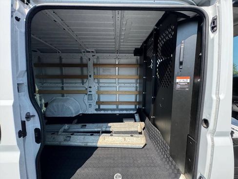 Used 2025 RAM ProMaster 2500 w/ U-Haul Equipment Group FWD image 12