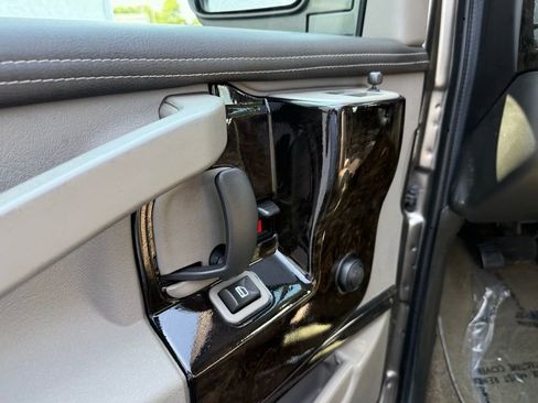 Used 2020 GMC Savana 2500 Extended w/ Enhanced Convenience Package image 16