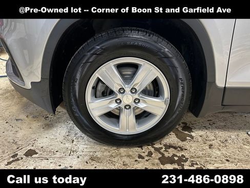 Used 2019 Chevrolet Trax LT image 11