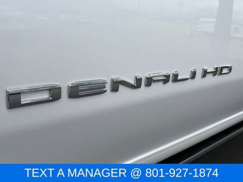 Used 2022 GMC Sierra 3500 Denali w/ Denali Ultimate Package AWD/4WD image 16