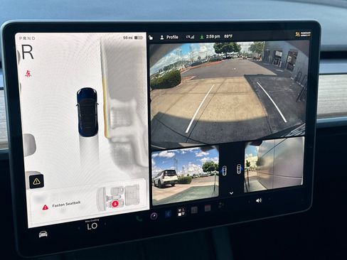 Used 2022 Tesla Model Y Performance AWD/4WD image 18