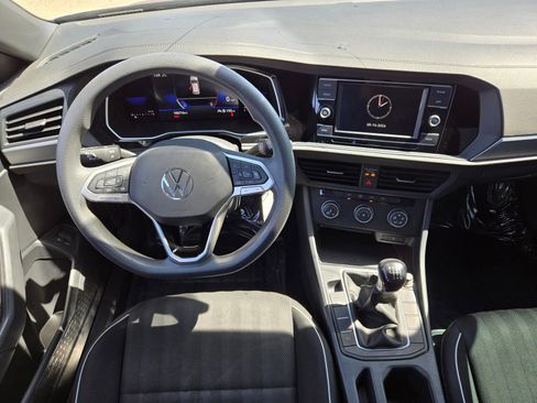 Used 2022 Volkswagen Jetta Sport FWD image 11